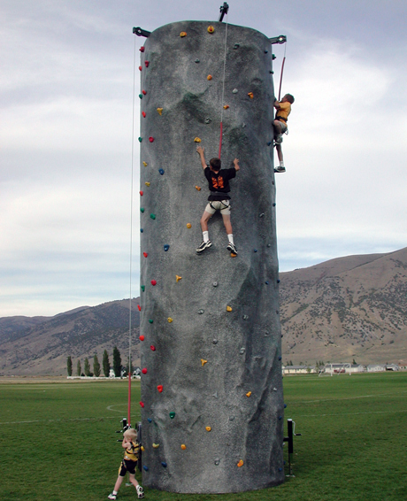 3-Climber Climb N Dangle