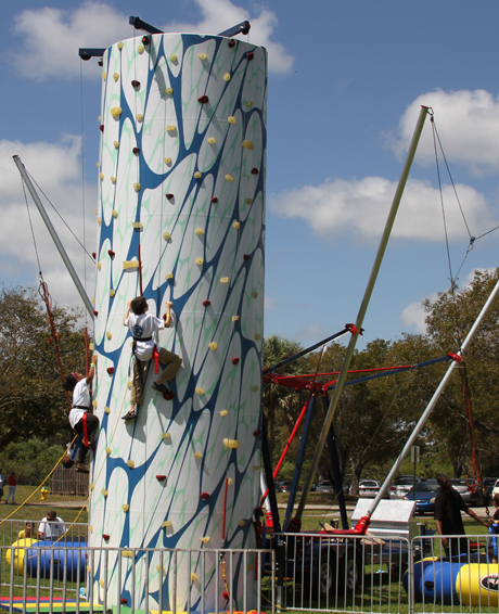 Climbing Wall Bungee Trampoline Combo